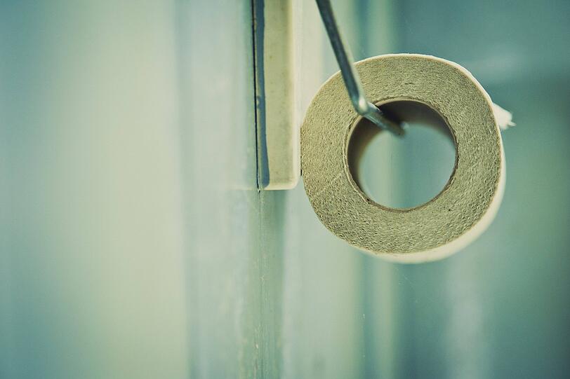 Eine Rolle brennendes Toilettenpapier in der Akademie der Bildenden Künste sorgte für einen Schaden von 10.000 Euro.