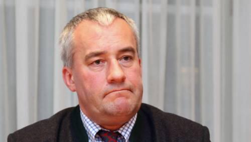 Mit seinen Attacken gegen OB Ude hat sich Kultusminister Ludwig Spaenle selbst Kritik eingefangen Mit seinen Attacken gegen OB Ude hat sich Kultusminister Ludwig Spaenle selbst Kritik eingefangen