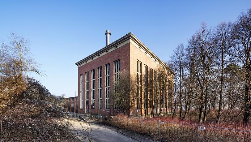 20 000 Quadratmetern Außengrund und in der Mitte das ehemalige Aubinger Heizkraftwerk. Jetzt wird es ein Kulturzentrum.