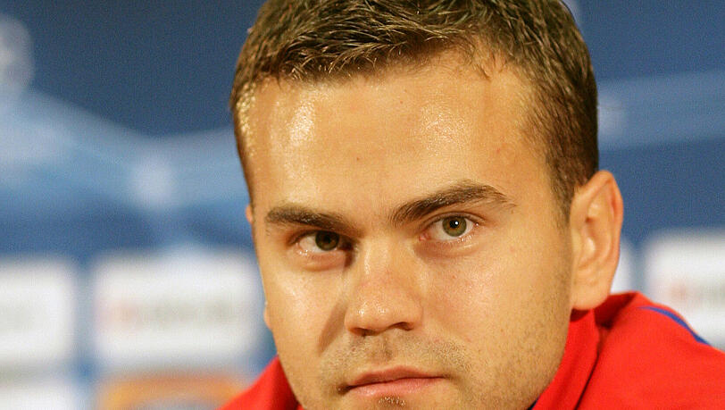 Der Torwart von ZSKA Moskau Igor Akinfejew fürchtet nicht den Vergleich seiner Mannschaft mit den besten Teams der Welt. Der Torwart von ZSKA Moskau Igor Akinfejew fürchtet nicht den Vergleich seiner Mannschaft mit den besten Teams der Welt.