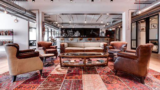 Kein Luxus-Wohnzimmer: So sieht einer der Coworking Spaces in Hamburg aus.