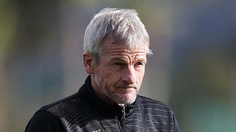 Vertritt Möhlmann: Torwart-Coach Kurt Kowarz. Vertritt Möhlmann: Torwart-Coach Kurt Kowarz.