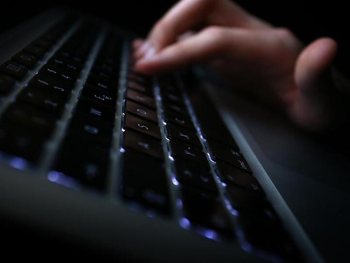 Mit Hilfe sogenannter Generalschlüssel für verschiedene Plattformen soll das Leben für Internetnutzer einfacher werden.
