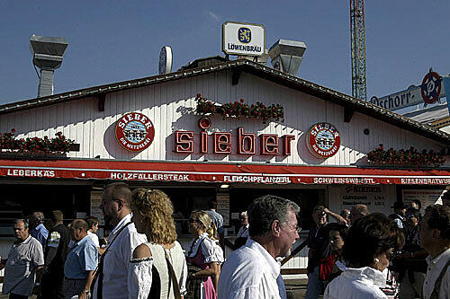 Das Sieber-Festzelt auf der Wiesn ist eine Institution - und gefährdet.