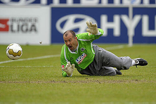 Gabor KIraly musste drei Mal hinter sich greifen