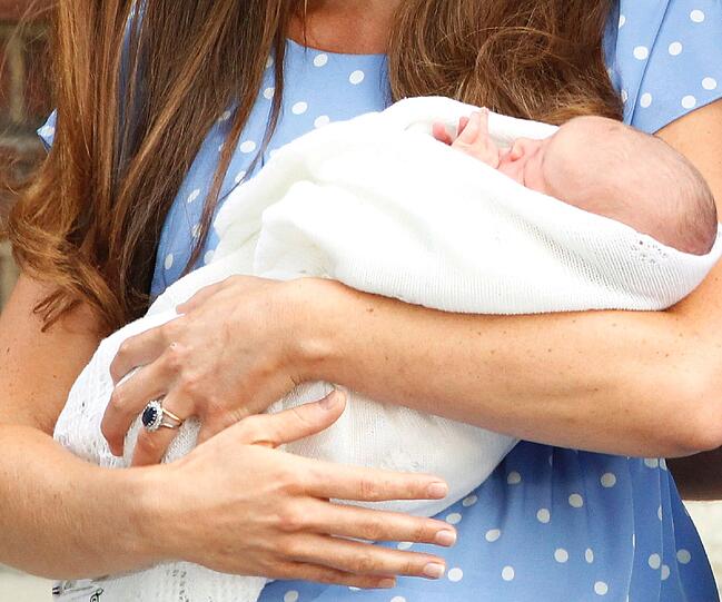 Es ist der erste Blick, den die Welt auf das Royal Baby werfen darf.