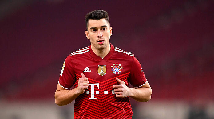 Marc Roca stand beim VfB Stuttgart in der Startelf des FC Bayern.
