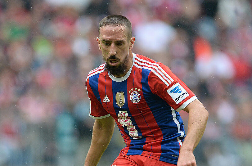 Franck Ribéry - Note 2 - Kehrte in der 68. Minute in das Bayern-Spiel zurück - und wie. Gab die Vorlage für die Latten-Pfosten-Kombination von Alonso und Lewandwoski und traf dann nach feinem Zuspiel von Lewandowski auch noch selbst (85.). In der 92. Minute klärte Antonio Rüdiger einen Lupfer auf der Linie. Wird gegen Manchester City am Mittwoch länger spielen wollen und wohl dürfen.