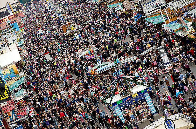 Oktoberfest 2015: Die Zählung solcher Menschenmassen ist äußerst kompliziert.
