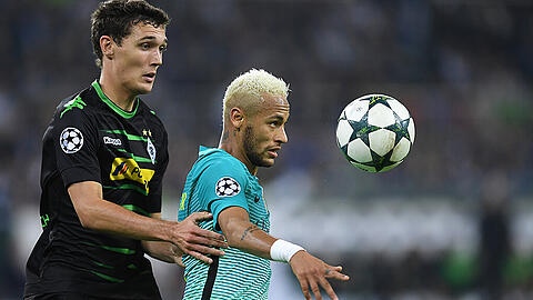 Trotz einer 1:0-Führung verpassen die Gladbacher den Sieg gegen den FC Barcelona.