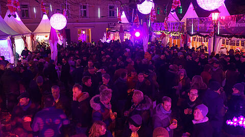 Der Pink Christmas-Weihnachtsmarkt hat ab sofort bis 23. Dezember geöffnet.
