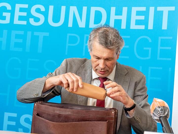Andreas Zapf, Präsident des Bayerischen Landesamtes für Gesundheit und Lebensmittelsicherheit (LGL). Foto: Peter Kneffel/dpa/Archivbild