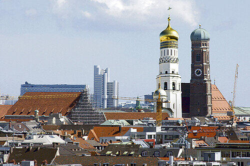 So weit ist's noch nicht: Frauenkirche mit Kremlturm