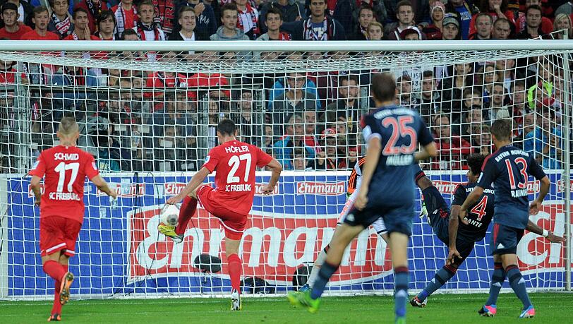 Das Tor zum 1:1: Nicolas Höfler trifft nach Flanke von Freis aus wenigen Metern ins Tor von Manuel Neuer. Das Tor zum 1:1: Nicolas Höfler trifft nach Flanke von Freis aus wenigen Metern ins Tor von Manuel Neuer.