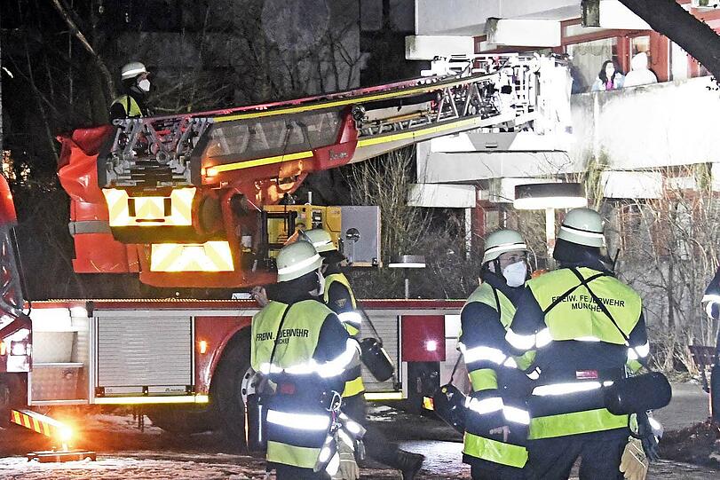 Weitere Bilder vom Feuerwehreinsatz in Freimann.