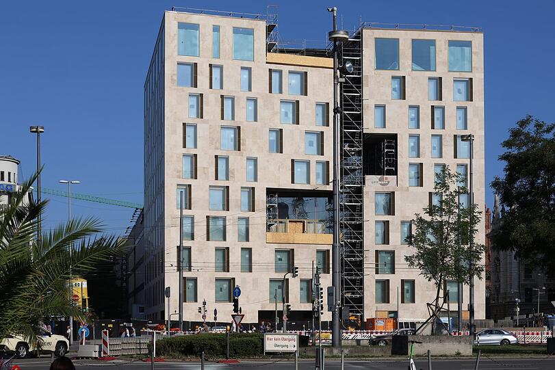 So schaut der neue Königshof am Stachus heute aus.