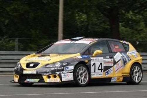 Das Sportgerät von Andreas, der Seat Leon. Gewartet wird er von Vater Alois Pfister.