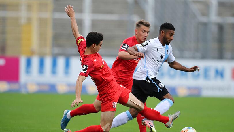 Im Zweikampf: Noel Niemann vom TSV 1860 München. Im Zweikampf: Noel Niemann vom TSV 1860 München.