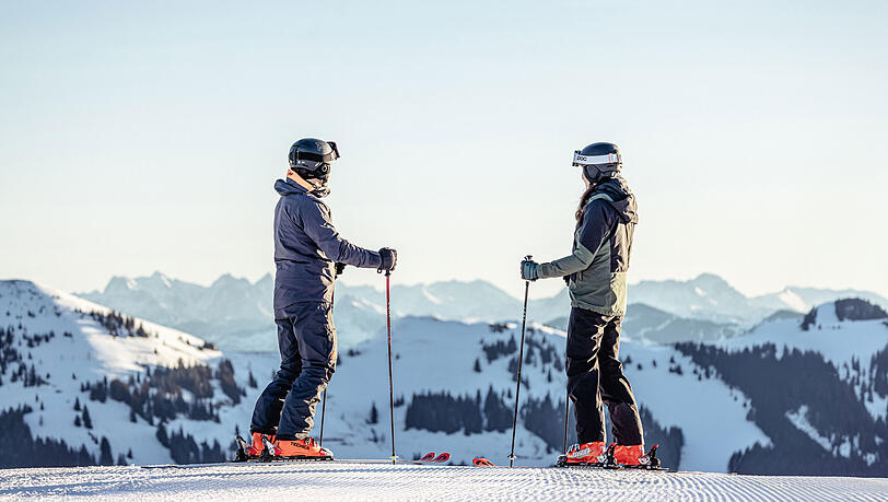 Nur 90 Minuten von München entfernt: das Ski Juwel Alpbachtal Wildschönau - einfach losfahren, durchatmen und direkt in den Winter eintauchen. Nur 90 Minuten von München entfernt: das Ski Juwel Alpbachtal Wildschönau - einfach losfahren, durchatmen und direkt in den Winter eintauchen.