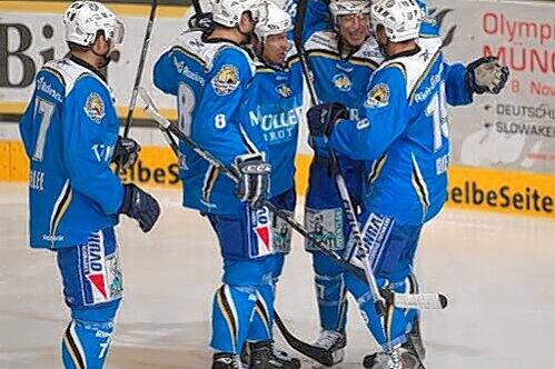 Es läuft gut derzeit für die Stars des EHC München. Am Freitag können sie die Tabellenführung erobern.