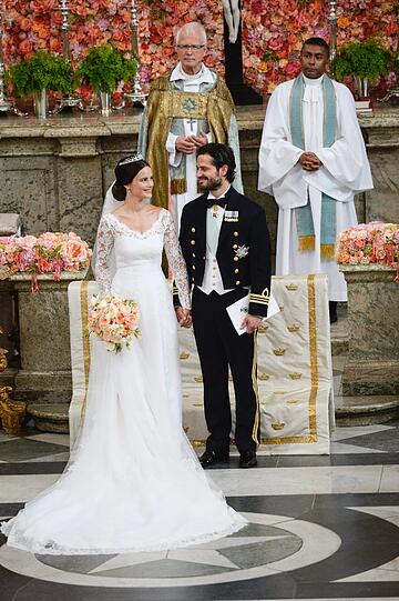 Prinz Carl Philip und die schöne Sofia Hellqvist gaben sich in der Stockholmer Schlosskirche das Ja-Wort.