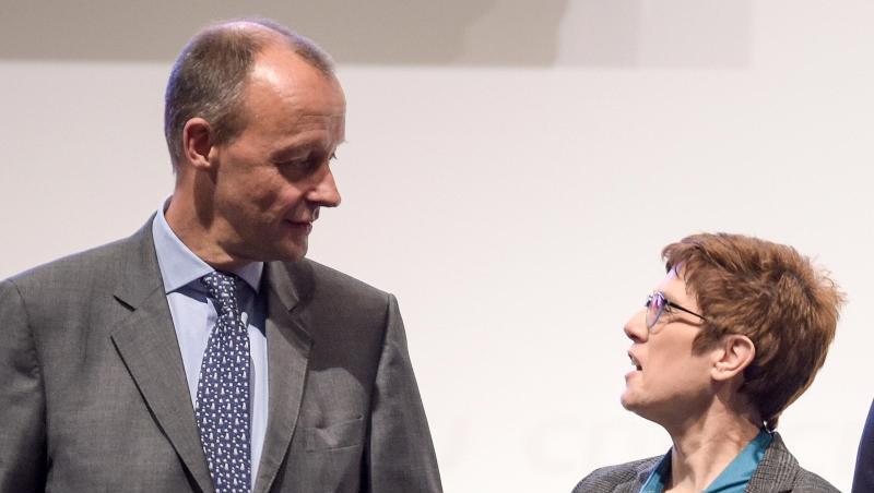 Konkurrenten um den CDU-Vorsitz: Friedrich Merz und Annegret Kramp-Karrenbauer. Konkurrenten um den CDU-Vorsitz: Friedrich Merz und Annegret Kramp-Karrenbauer.
