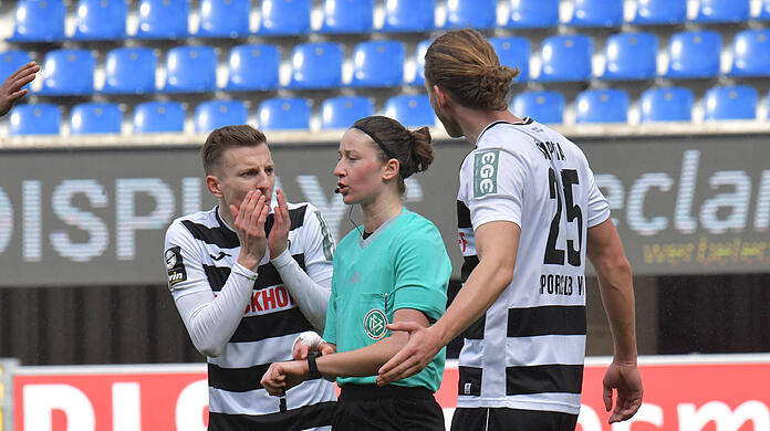 Franziska Wildfeuer bei einem Spiel des SC Verl gegen die SV Elversberg.