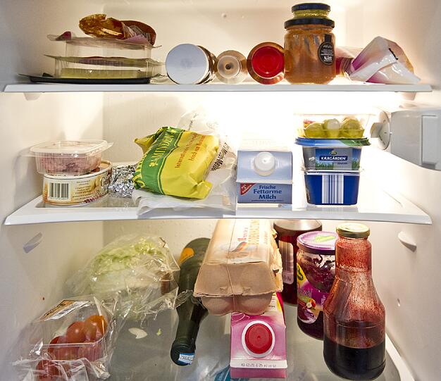 Bei vielen landen, wie auch hier, Tomaten (unten links) im Kühlschrank.