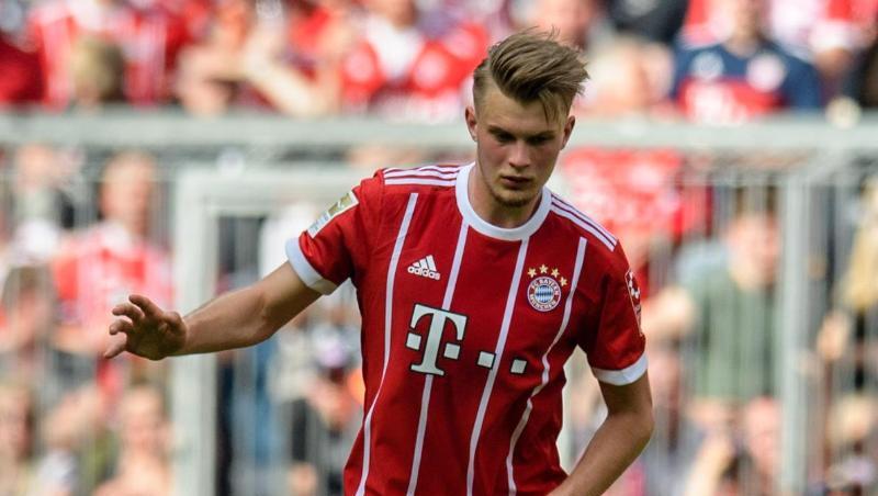Lars Lukas Mai vom FC Bayern München spielt den Ball. Foto: Matthias Balk/dpa/Archivbild Lars Lukas Mai vom FC Bayern München spielt den Ball. Foto: Matthias Balk/dpa/Archivbild