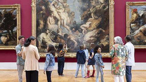 Die Alte Pinakothek ist gut besucht, doch selbst in diesem international strahlenden Museum k&ouml;nnte mehr Flexibilit&auml;t herrschen - wie in so vielen H&auml;usern des Freistaats. Das soll die bayerischen Museen noch attraktiver und sichtbarer machen. Und wer Geld einnimmt, soll davon auch profitieren.