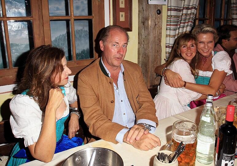 Vicky Leandros mit Ehemann Baron Enno von Ruffin und Gräfin Stephanie Bruges von Pfuel