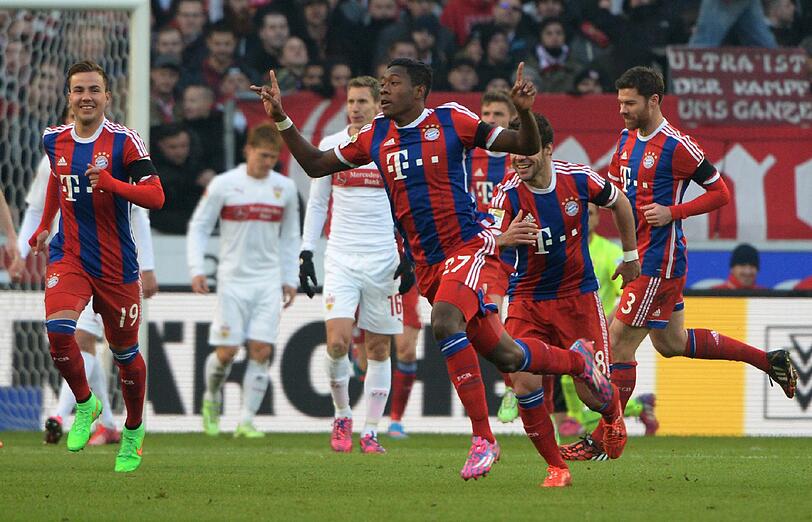 DAVID ALABA - NOTE 2 - Wechselspieler auf der linken Seite &ndash; siehe Bernat. Bekam von Romeu einen üblen Tritt in die Rippen ab. Seine Sahne-Szene: ein Freistoß-Knaller mit links in den Winkel (51.) - das Tor des Monats!?! Jetzt weiß man, wie sehr Alaba im November/Dezember gefehlt hat.