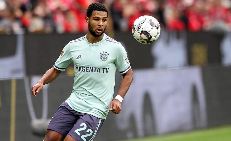 SERGE GNABRY, NOTE 5: Blieb drin obwohl Ribéry nach Wirbelblockade wieder im Kader stand. Kam nicht in Fahrt, schwache Bälle, wenn er mal Platz hatte. Wirkte unkonzentriert. Aber: Wieder eine Torvorlage &ndash; doch der Videobeweis verhinderte den Assistpunkt. Insgesamt enttäuschend. Sah auch Kovac so: Auswechslung nach 57 Minuten.