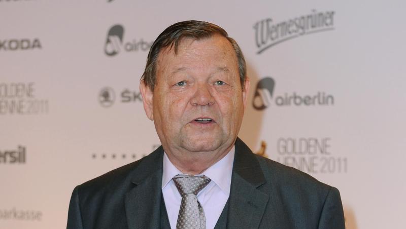 Ernst-Georg Schwill ist tot. Ernst-Georg Schwill ist tot.