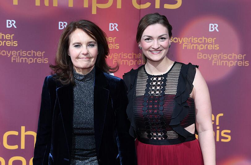 Regisseurin Caroline Link (l.) und Judith Gerlach, bayerische Staatsministerin für Digitales.