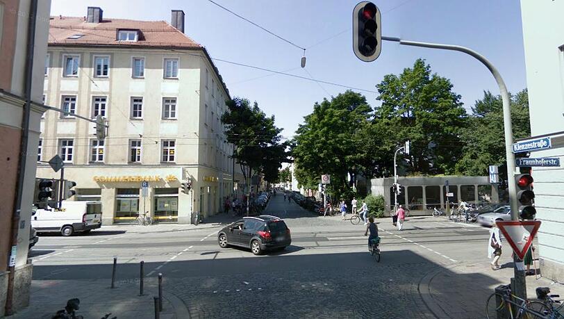 Gibt's hier bald eine Tram-Haltestelle? Die Kreuzung Fraunhofer-/Klenzestraße in der Isarvorstadt. Gibt's hier bald eine Tram-Haltestelle? Die Kreuzung Fraunhofer-/Klenzestraße in der Isarvorstadt.