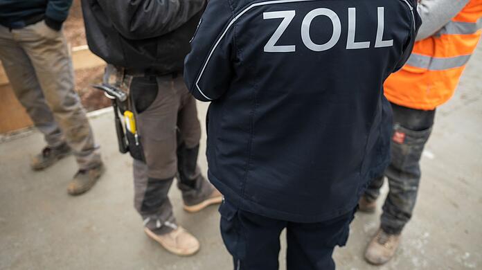 An der Aktion waren rund 40 Zöllner beteiligt. (Symbolbild)