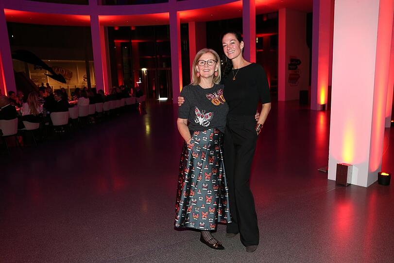Alexa Agnelli (l., Moët Hennessy) und Charlotte Gräfin von Oeynhausen.