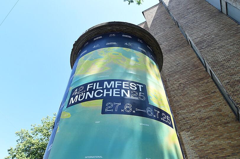 Das Filmfest München wird feierlich eröffnet und zeigt bis zum 6. Juli mehr als 160 Filme und Serien aus aller Welt.