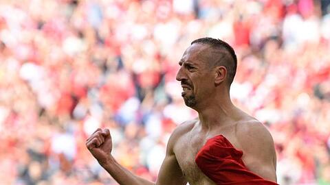 Franck Ribery, damaliger Spieler vom FC Bayern München, jubelt über einen Treffer.