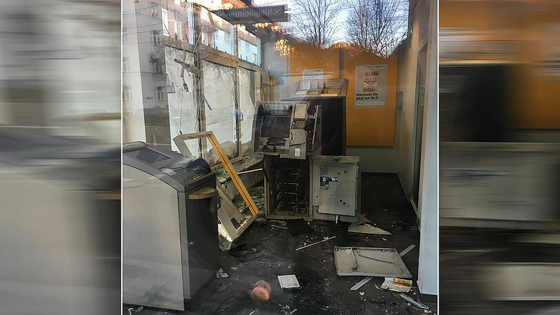 Der gesprengte Geldautomat in der Commerzbank.