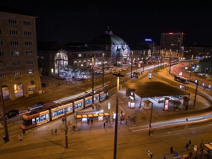 Blick auf den Hauptbahnhof in Nürnberg. Foto: Daniel Karmann/Archiv