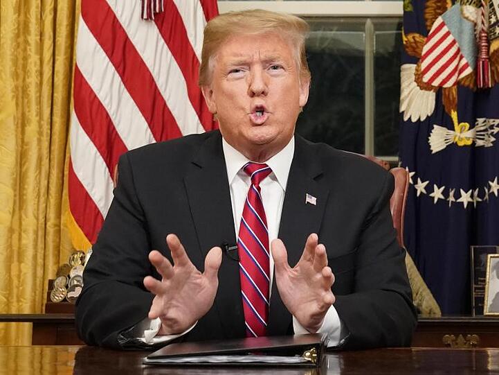US-Präsident Donald Trump hält im Oval Office des Weißen Hauses eine Rede an die Nation zum Thema Grenzschutz.