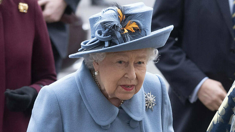 Queen Elizabeth II. begibt sich auf einem ihrer Schlösser in Quarantäne.