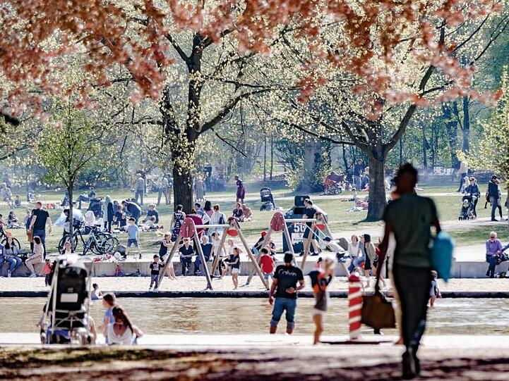 Spielplatz in Hamburg: In Großstädten wird der Platz für Spielflächen immer knapper.