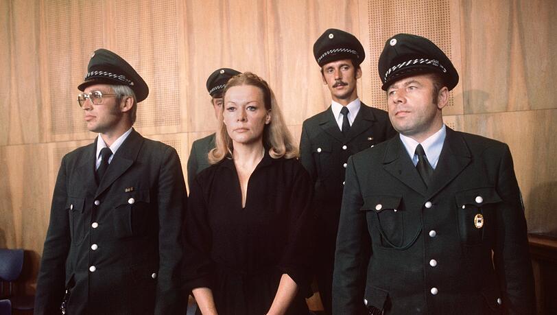 Juli 1977: Ingrid van Bergen während der Urteilsverkündung in München. Die Schauspielerin hatte ihren langjährigen Geliebten aus Eifersucht erschossen.