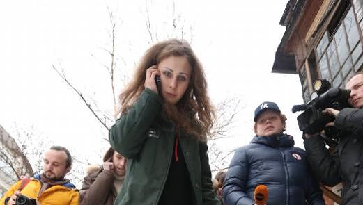 Auch Bandkollegin Maria Alechina wurde von den Behörden freigelassen. Auch Bandkollegin Maria Alechina wurde von den Behörden freigelassen.