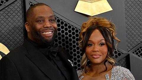 Da war von der Verhaftung noch nichts zu erahnen: Killer Mike und Shana Render auf dem roten Teppich bei den 66. Grammy Awards.
