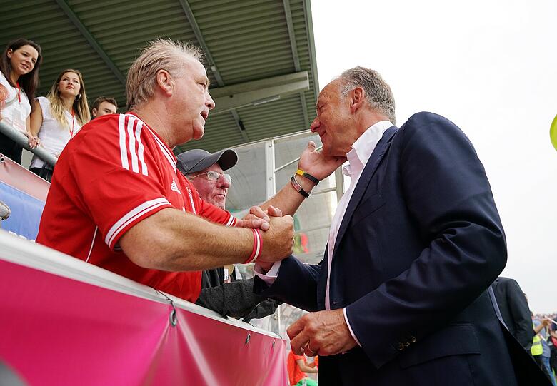 Ein entspannter Carlo Ancelotti, ein freundlicher Empfang für Rummenigge in der Heimat und ein Verletzungsschock für Arjen Robben &ndash; die Bilder vom Testspiel gegen den SV Lippstadt.