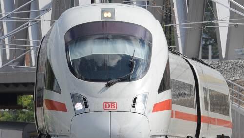ICE der Deutschen Bahn - wehe, wenn es Sommer wird. ICE der Deutschen Bahn - wehe, wenn es Sommer wird.